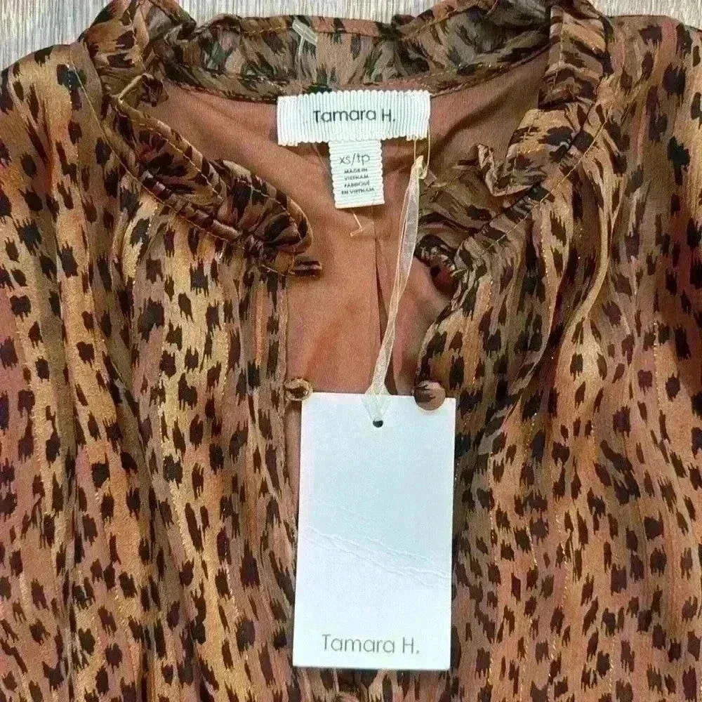 Tamara H. Blouse new with tags - Picture 2 of 4